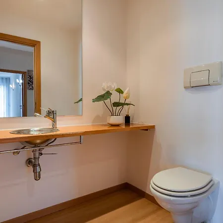 Charm 3bdr W/balcony By Lovelystay * Lisboa