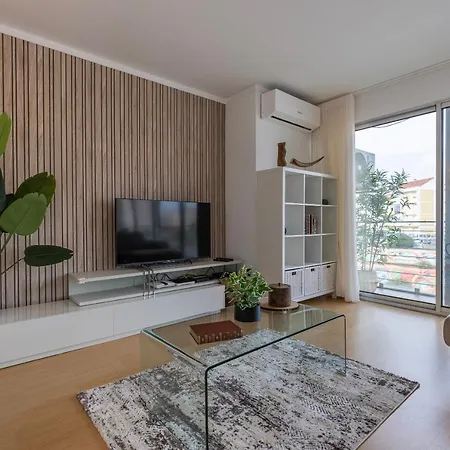 Charm 3bdr W/balcony By Lovelystay Apartment