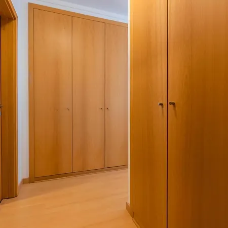 Apartment Charm 3bdr W/balcony By Lovelystay Lisbon