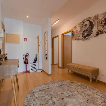 Charm 3bdr W/balcony By Lovelystay * Lisbon