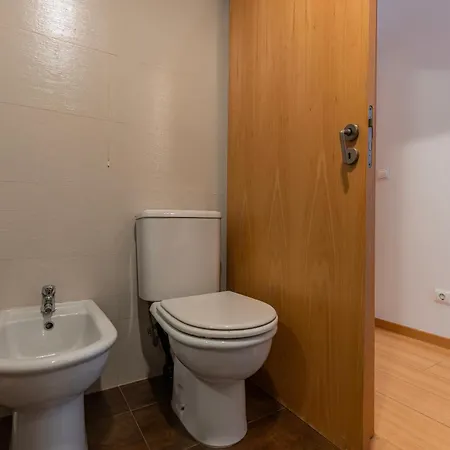 Charm 3bdr W/balcony By Lovelystay