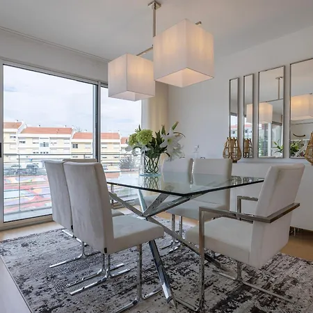 Charm 3bdr W/balcony By Lovelystay Apartamento