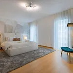 Charm 3bdr W/balcony By Lovelystay Lissabon