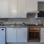 Apartment Charm 3bdr W/balcony By Lovelystay *