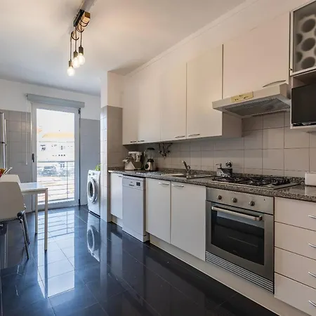 Charm 3bdr W/balcony By Lovelystay Lejlighed Lisboa