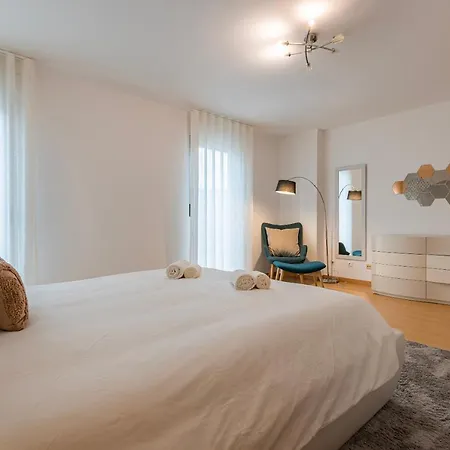 Charm 3bdr W/balcony By Lovelystay Lejlighed Lisboa